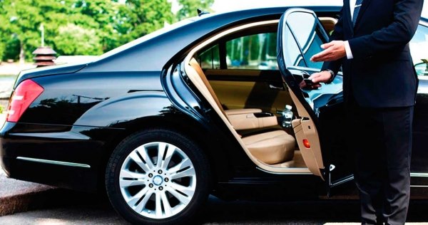 Luxury Limo and Airport Transfer in Ortega, Jacksonville,